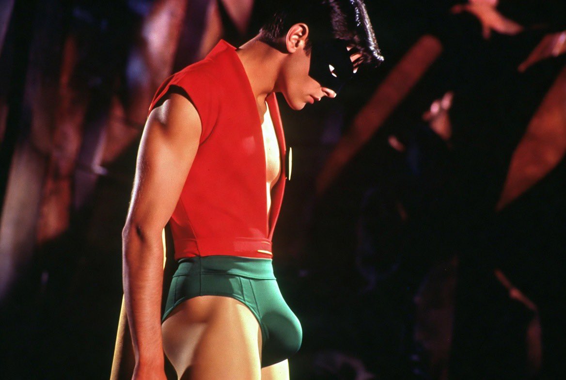 SuperheroFetish tweet media