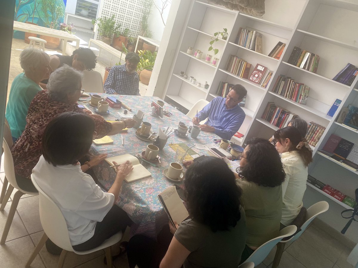 Al gravitar rotando tweet media