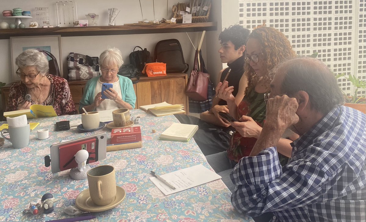 Al gravitar rotando tweet media