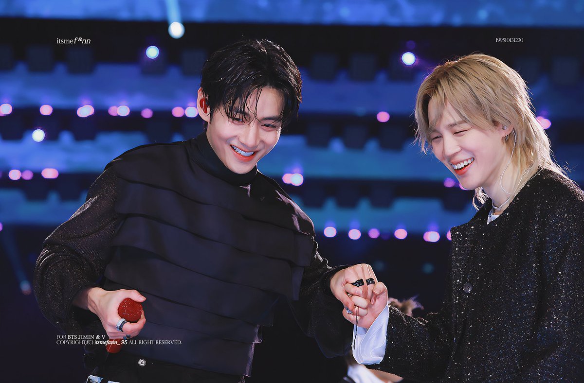 Bts한테 비게퍼그만하라고하는게 웃긴이유
넌 이웃음이 비게퍼로보이냐?
이건그냥 95즈님들의순수체급이다