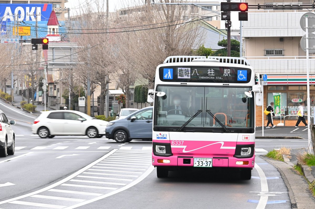 mkpsub's tweet photo. 京成バス千葉ウエスト 松戸東営業所
6337, 6323号車(2RG-LV290N3)
季節運行の八柱霊園線。今回はピンクが多かったですね。 https://t.co/164Ox0kr9J