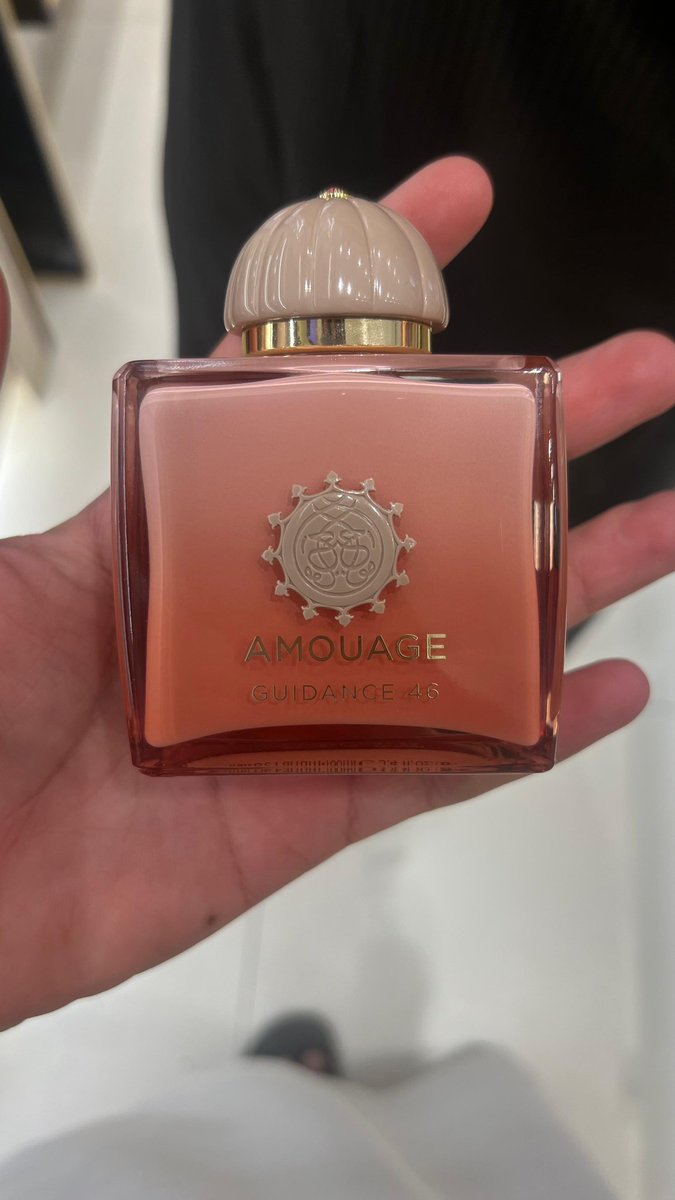 {عبدالله هاوي وعاشق للعطور } tweet media