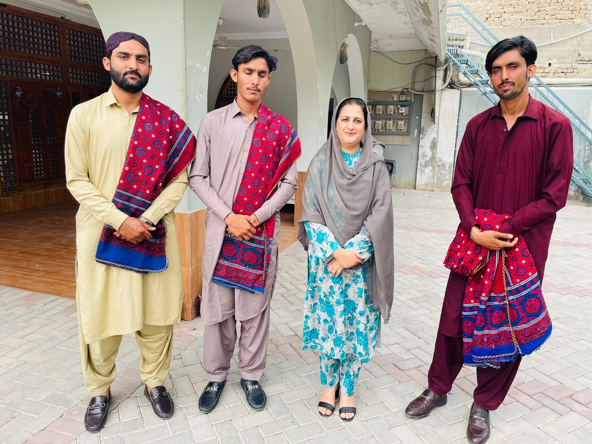 Eid Day 2
Eid Greeting With Honourable MNA Adii <a href="/DRMAHREENBHUTTO/">DR MAHREEN BHUTTO</a> At Jillani House Khairpur Along With <a href="/BhuttoUsmanBhu1/">Muhammad Usman Bhutto</a> <a href="/JaveedBhutto786/">Javeed Ali Bhutto</a>