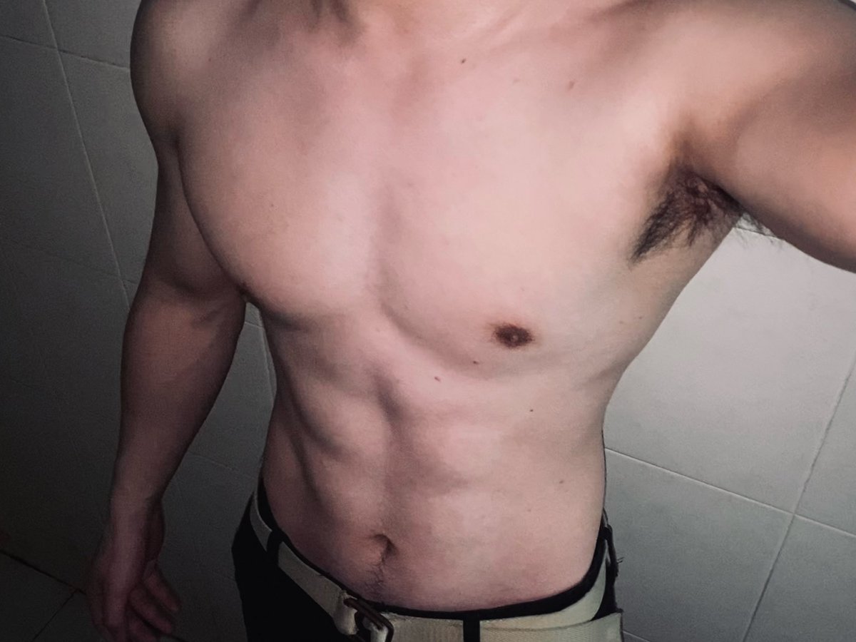 不务正业。 tweet media