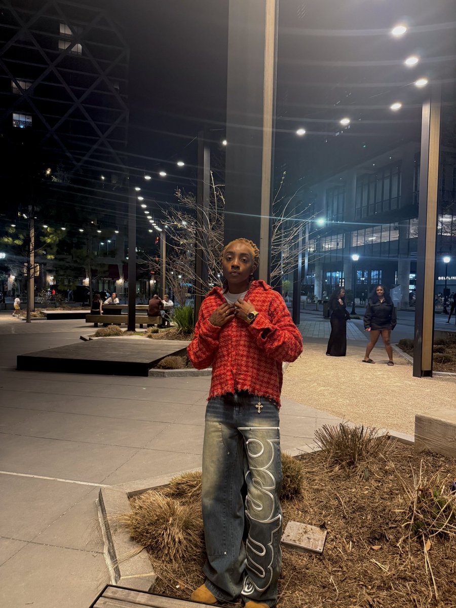 therealarkhives's tweet photo. Stadada 🧣 https://t.co/XgQ8sJRum5