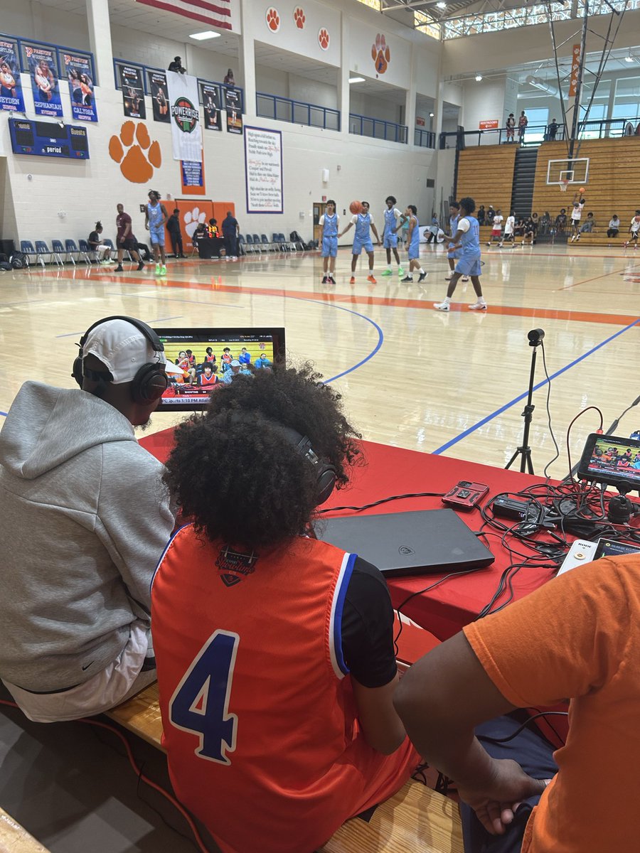zy4ir__'s tweet photo. Atlanta tip-off classic, 8th grade champions https://t.co/hHIrfNlRLJ