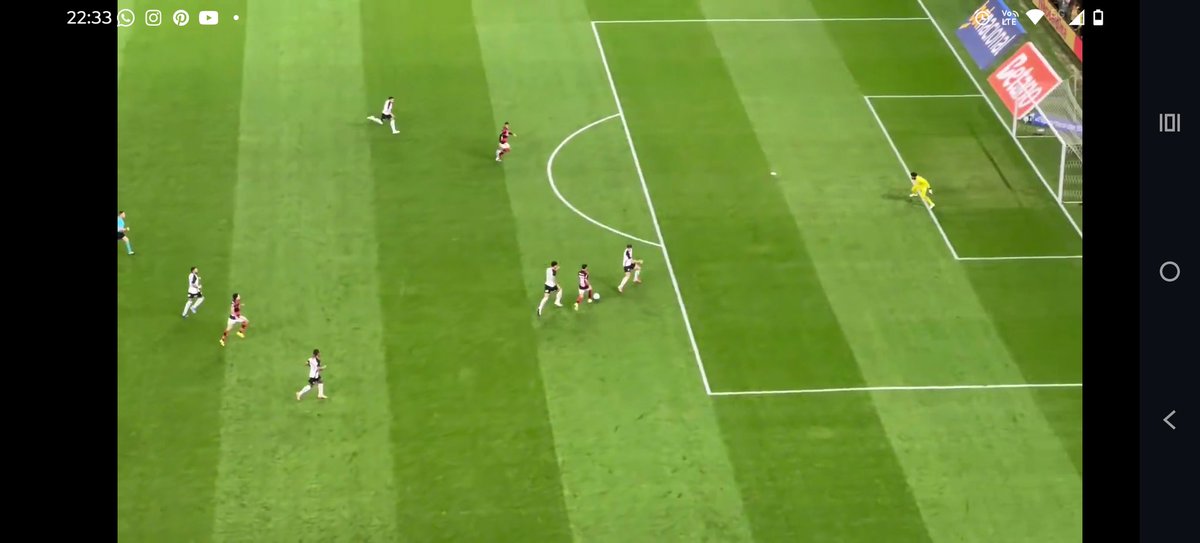 De Laurentis tweet media