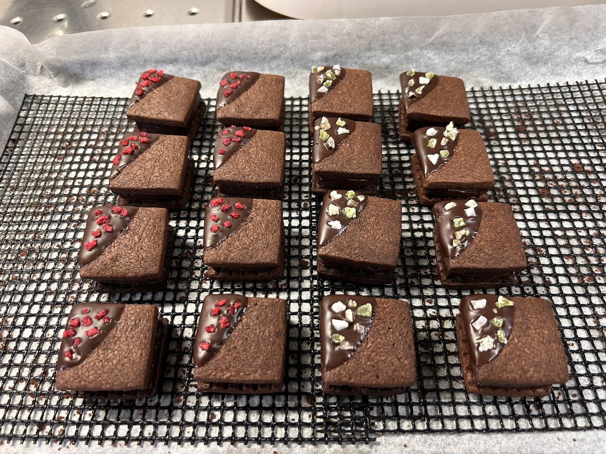 ポン🦕 tweet media