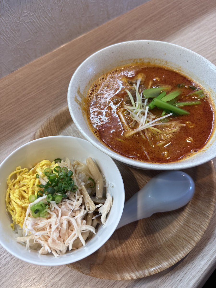 たろー tweet media