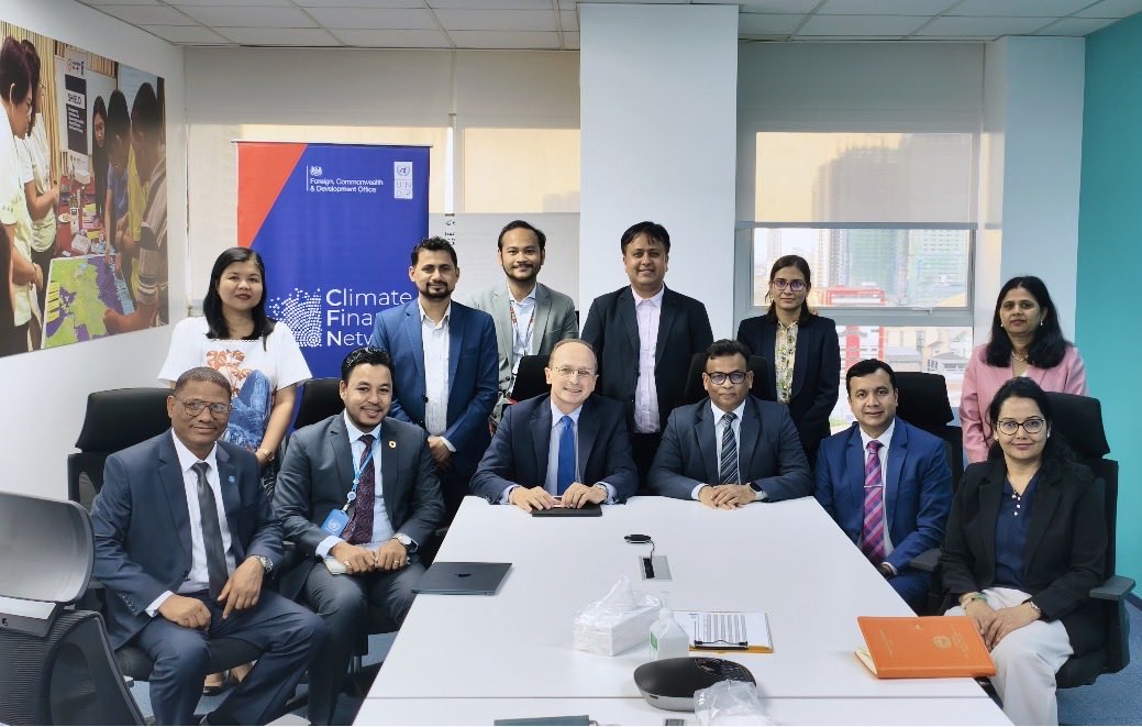 Happy to host a delegation from Nepal🇳🇵on national carbon registries &amp; climate budget tagging. Fruitful &amp; timely exchange as 🇵🇭 moves forward on its own carbon registry. Facilitating mutual learning with other countries is a key part of <a href="/UNDPPH/">UNDP Philippines 🇵🇭</a> role. #SSC <a href="/DFAPHL/">DFA Philippines 🇵🇭</a> <a href="/dofgovph/">Department of Finance</a>