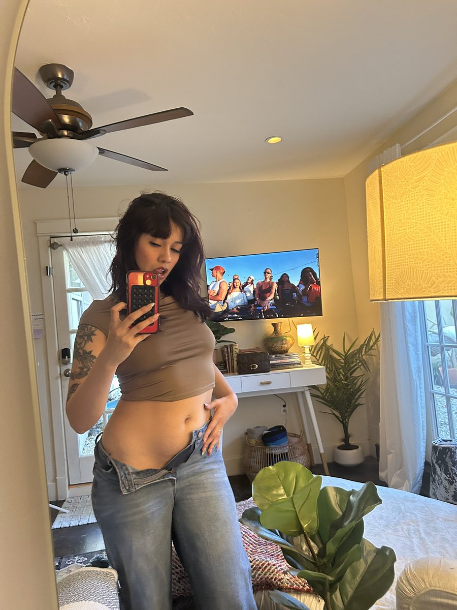 Bowdowntoprincess tweet media