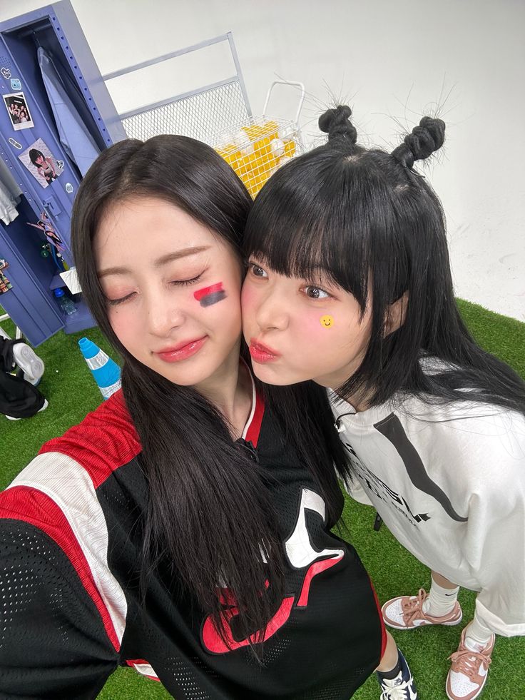 黄, GRISELLA AVELINE. tweet media