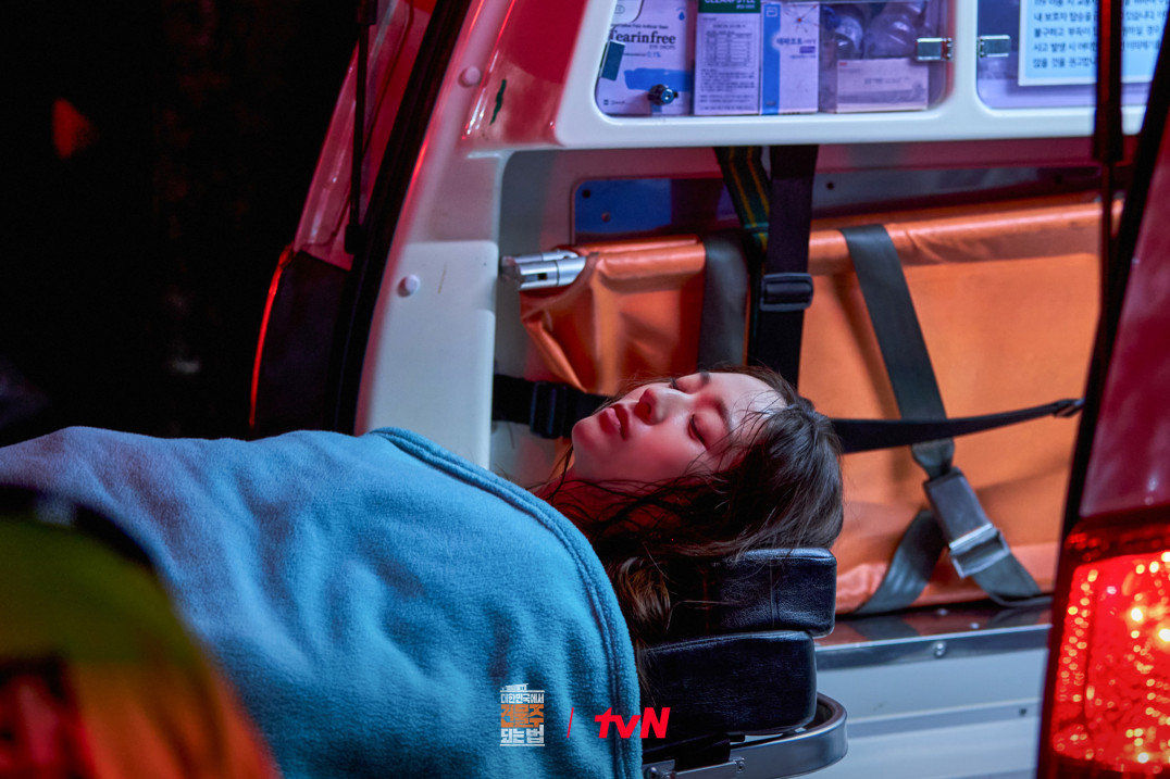 𝙨𝙤𝙡𝙞𝙩𝙖𝙧𝙮 𝙗𝙮 𝙠𝙧𝙮𝙨𝙩𝙖𝙡 tweet media