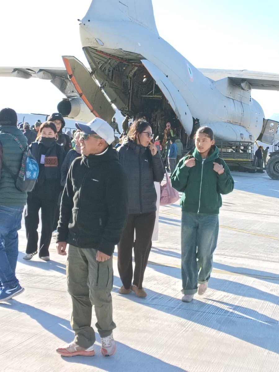 skalwang's tweet photo. My heartfelt gratitude n sincere appreciation to the officials of Indian Air Force &amp; officials of UT Ladakh for safely airlifting stranded pilgrims of Zangskar from Chandigarh to Leh on Sunday.

Highly grateful for this humanitarian services.

I must salute IAF. https://t.co/TeDHELgLPe