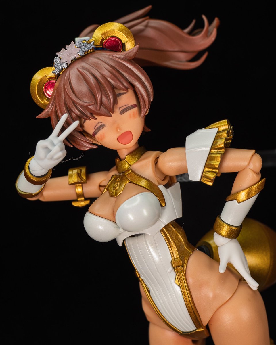 #プラモ見せあって憂鬱な月曜を乗り切ろうぜ
#お昼休みに一枚だけ模型写真を貼ろう
#30MS

思いつきで仕上げたバニーガールならぬ、たぬきガールが、見ていただけているようで嬉しいです☺️

その30MSの性能のおかげだということを忘れるな‼︎
ルルチェ、かわいいですよね🥰