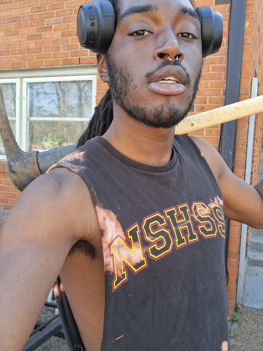 Roaming_Hippy's tweet photo. Does the dick match the face? https://t.co/HZMY9vcCMr