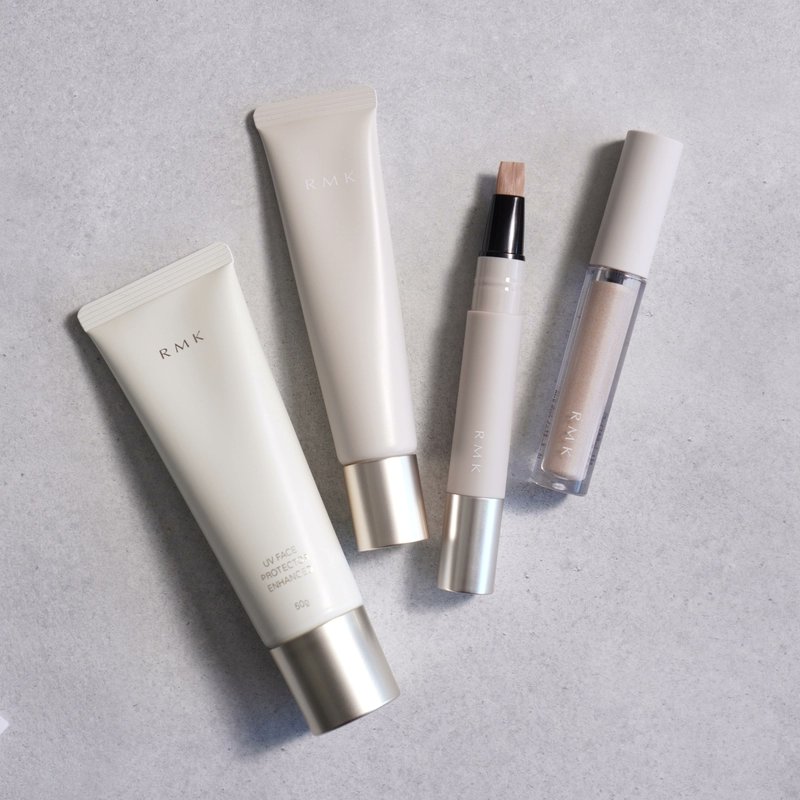 rmkrmk_jp's tweet image. ✔︎ 簡単ステップで時短したい時
✔︎ 重いメイクをしたくない時
✔︎ 重ねすぎず、でも肌は綺麗に見せたい時
にぴったりのスキンティント モイストヴェール✨

このアイテムを使用したベースメイクSTEPをご紹介します✨

▼HOW TO
x.gd/8BaCy

#RMK