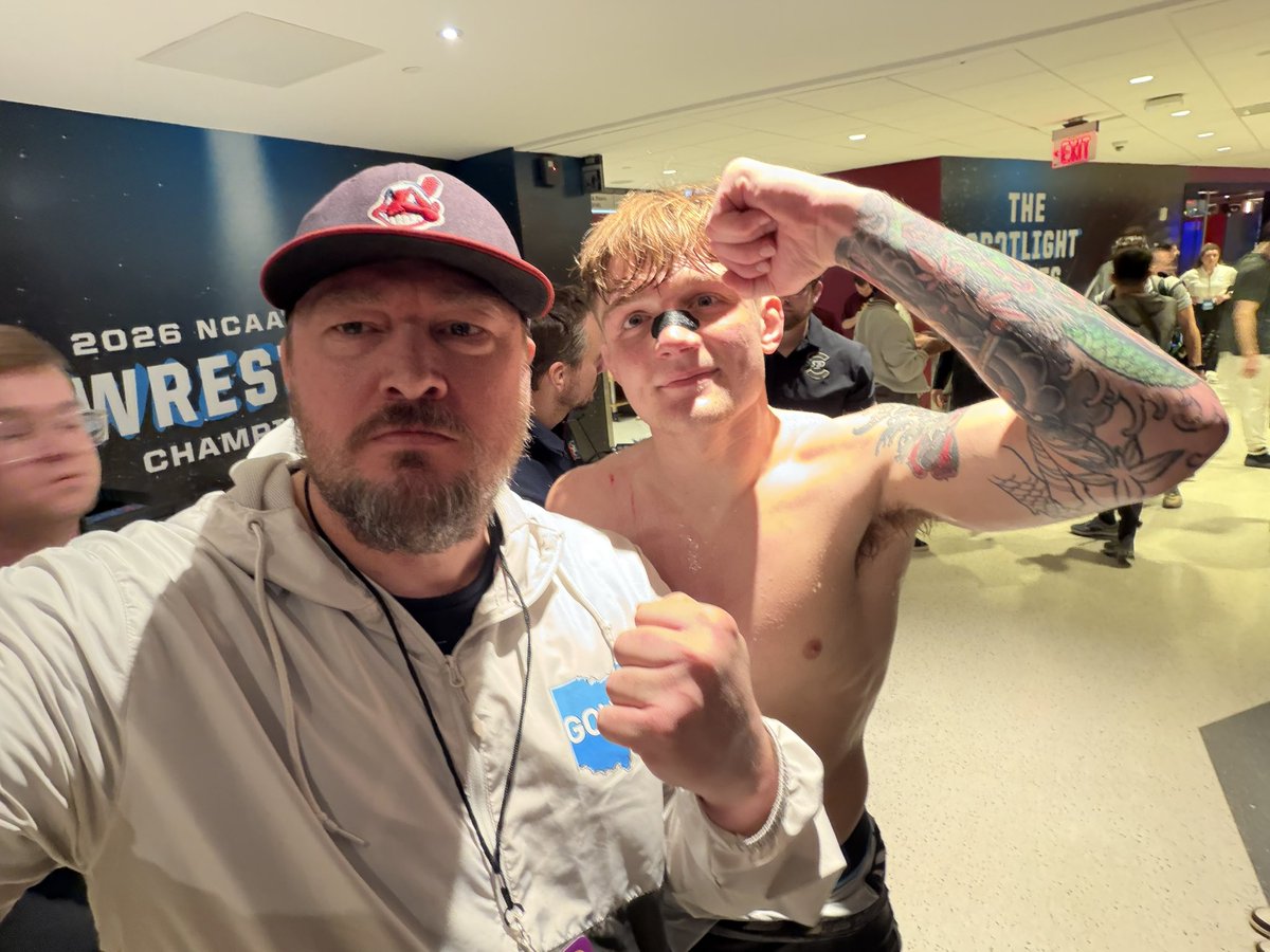 zzsmiller's tweet image. I enjoyed the @NCAAWrestling this past weekend with great friends, athletes and coaches! #CLE #OHIO