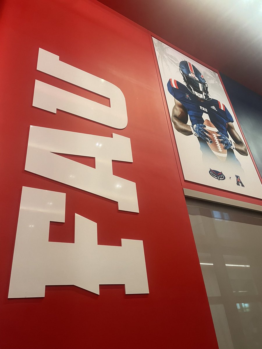 lulkee850's tweet photo. Had a great unofficial visit at Florida Atlantic University 🔴⚪️ @ZKittley @fepadgett @CoachDJ_WRA https://t.co/DVlUTtWvNx