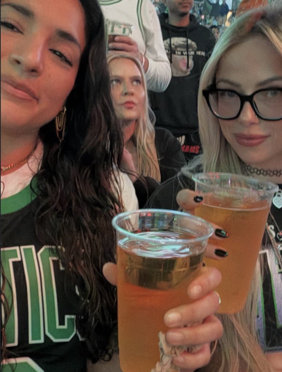 Young Sinatra. tweet media