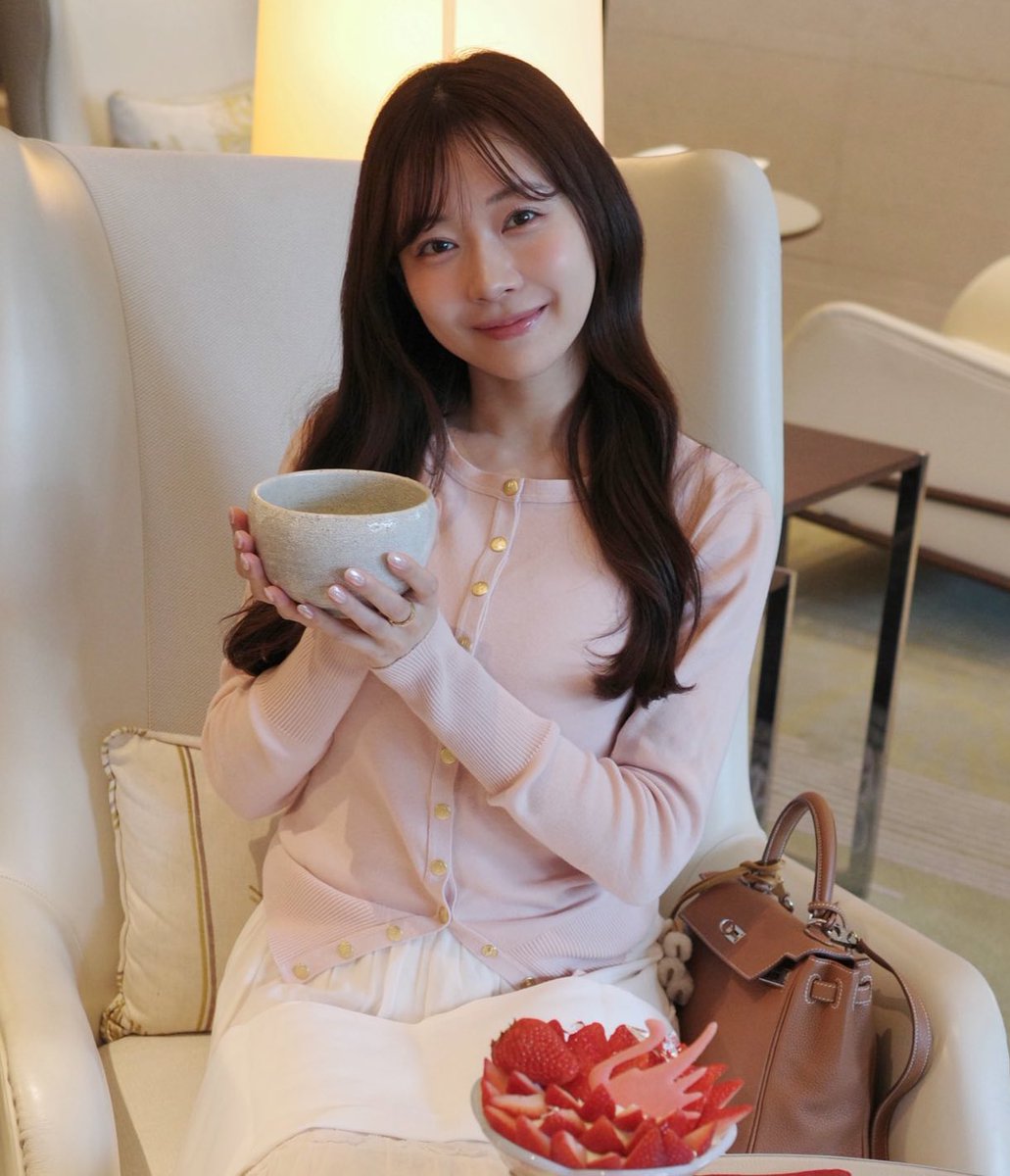 agu2m0's tweet photo. 渡辺美優紀ちゃんほど愛らしくて多幸感のある32歳はこの世にいません👶🏻♡ https://t.co/ox5WJjst1F