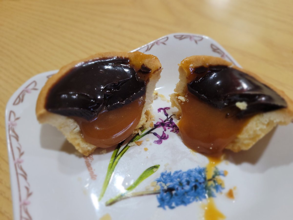 JacJacph's tweet photo. Chocolate caramel Tart https://t.co/K3UlTU7wcw