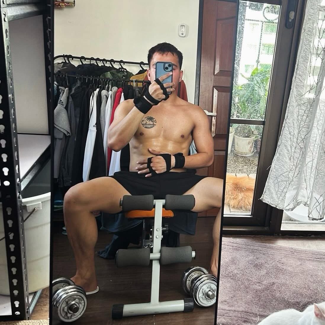 Blue Oreo tweet media