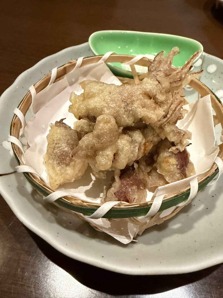 ryu430bobwater's tweet photo. Deep fried firefly squid are incredibly delicious. https://t.co/mNufWKR3dK