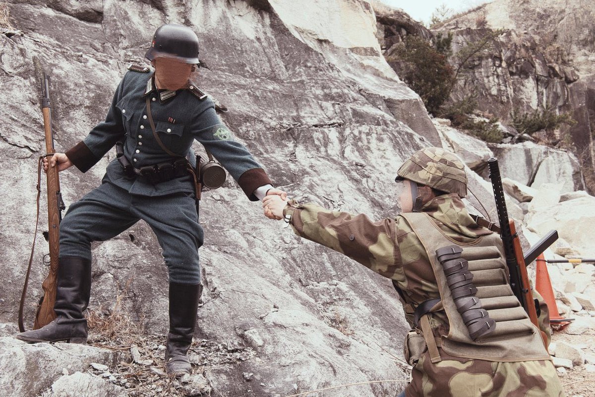 兄弟.....
🇩🇪🤝🇮🇹