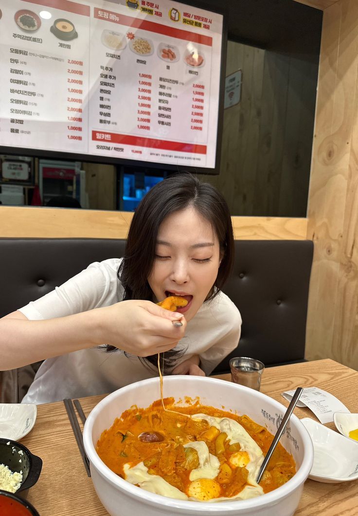 🐈‍⬛ tweet media