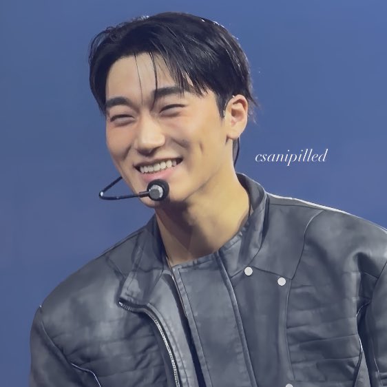 his beautiful dimples were literally showing throughout the whole show :((( my star you really were shining the brightest i love you so much

260322 IYF KL #SAN #최산 #산 #ATEEZinKL