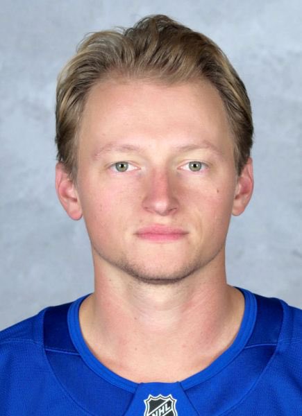 A a r o n tweet media