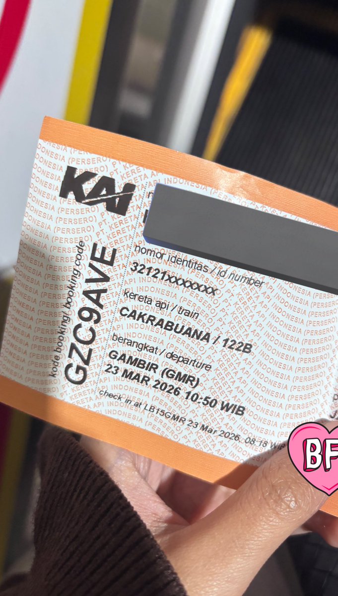 aya rorr tweet media