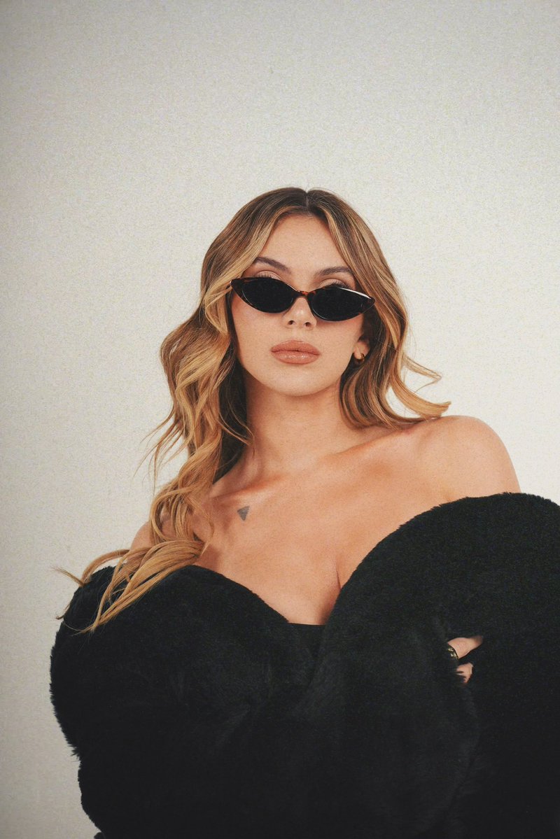 Sasha Ferro tweet media