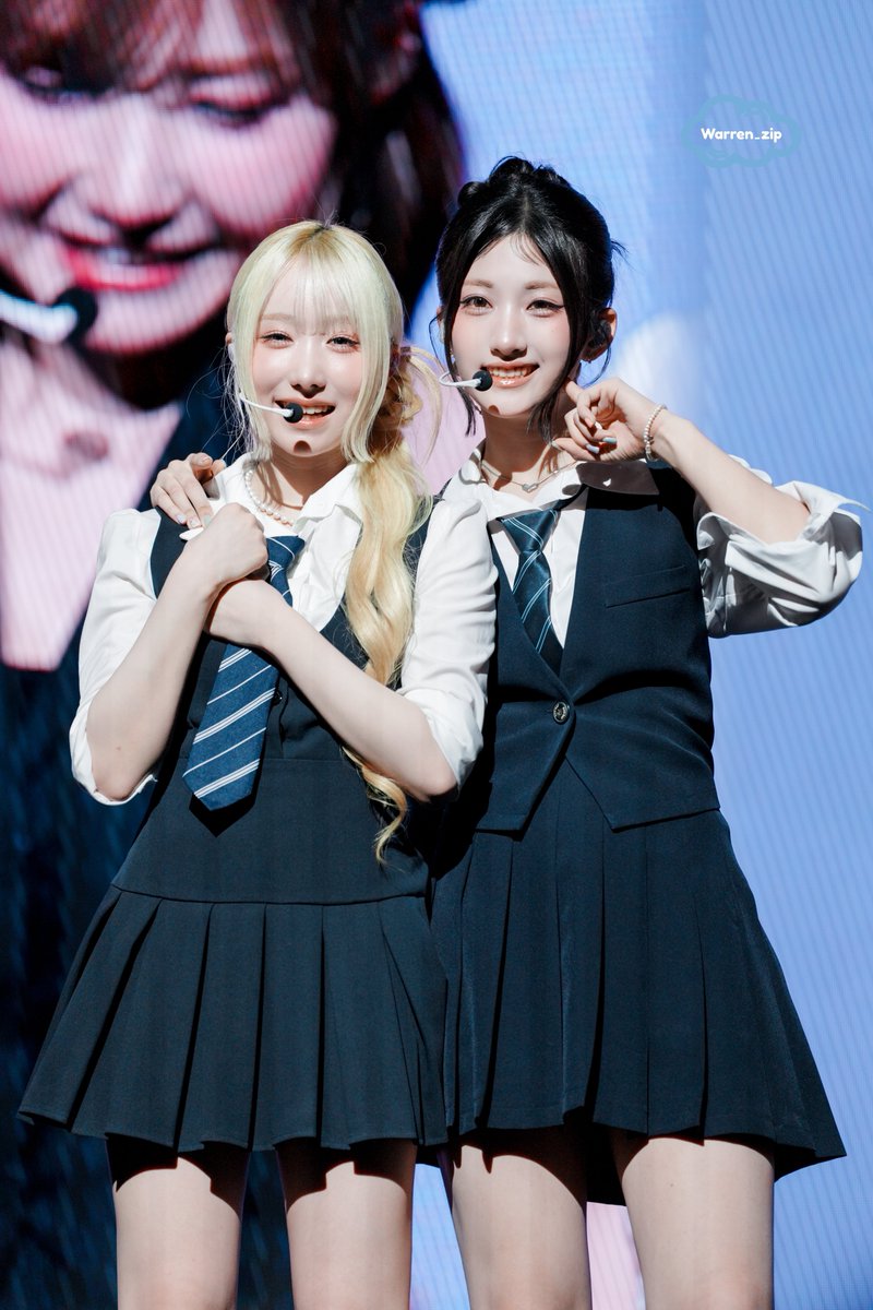 𝓦𝓪𝓻𝓻𝓮𝓷_𝔃𝓲𝓹 ☁️ tweet media