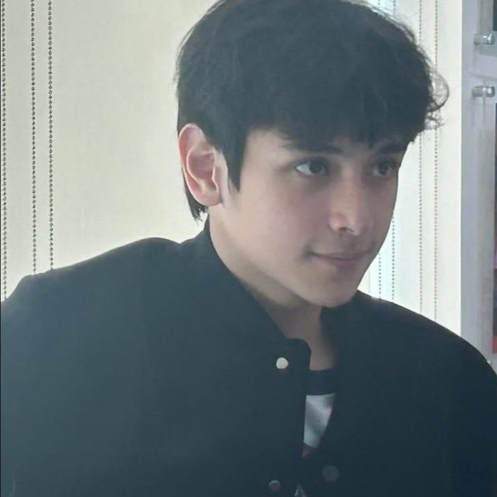 Alleeiah13 tweet media