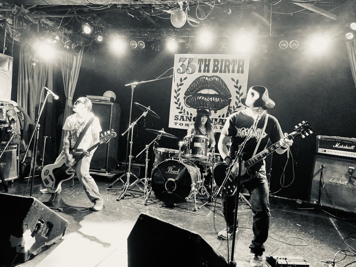 mono_chro_med's tweet photo. 2026.03.22
三軒茶屋heaven's door
『69addict』

なかなかディープなバンドが多く
濃い夜でした。
最後まで観てくれた方々、ありがとうございました！

次はhiro企画　4/26柴崎RATHOLE！是非‼️

※9000SONICS  所沢の曲に酔いしれすぎ写真を撮り忘れたので別から拝借🙏 https://t.co/kRjb1A7VbV