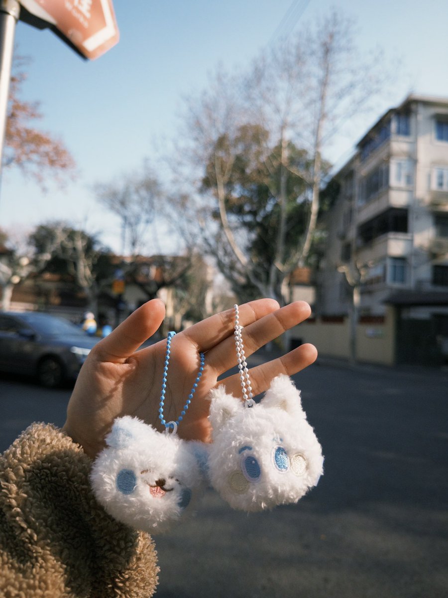 เวลาพกตุ๊กตาไปเที่ยวเขาถ่ายยังไงกันอ่ะ นี่หน้าชัดหลังเบลอ หน้าเบลอหลังชัดอยู่อย่าง ที่หลังๆเลยไม่หยิบขึ้นมาถ่ายละ