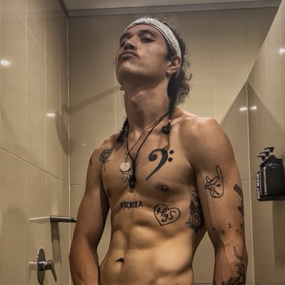 MxPhobos's tweet photo. 29 #NewProfilePic https://t.co/W2rCURxRWY