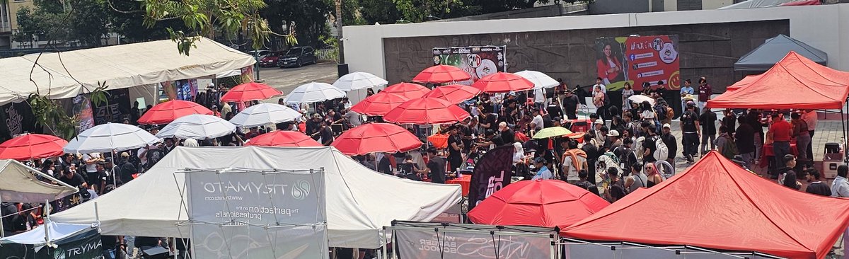 MaxtaGlez's tweet image. Se vivió el 1er evento de #ImpulsoUrbano, una serie de batallas en la barberia que conjunto, arte y mucho urbanismo en el @PRI_Nacional, cientos de jovenes se dieron cita para demostrar que la barberia es mucho mas que cortes de cabello, es todo un estilo de vida.