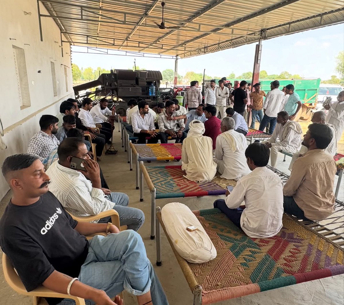 Gajendra Awana tweet media