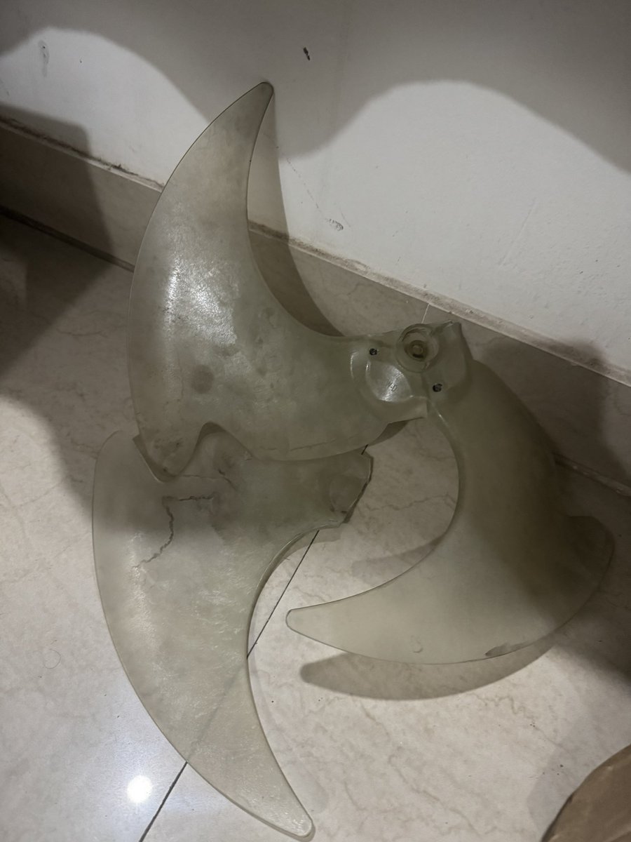 RaghavaPrashant's tweet photo. @IFBAppliances @IFBCares Disappointed with #IFB services

Charged gas despite AC compressor warranty (manufacturing defect). Poor workmanship, damaged OU fan blade by technician, no invoice &amp; damaged personal belongings

Request urgent action.
Service ID : 1019405408

DM for info https://t.co/b2kZIp3cUf
