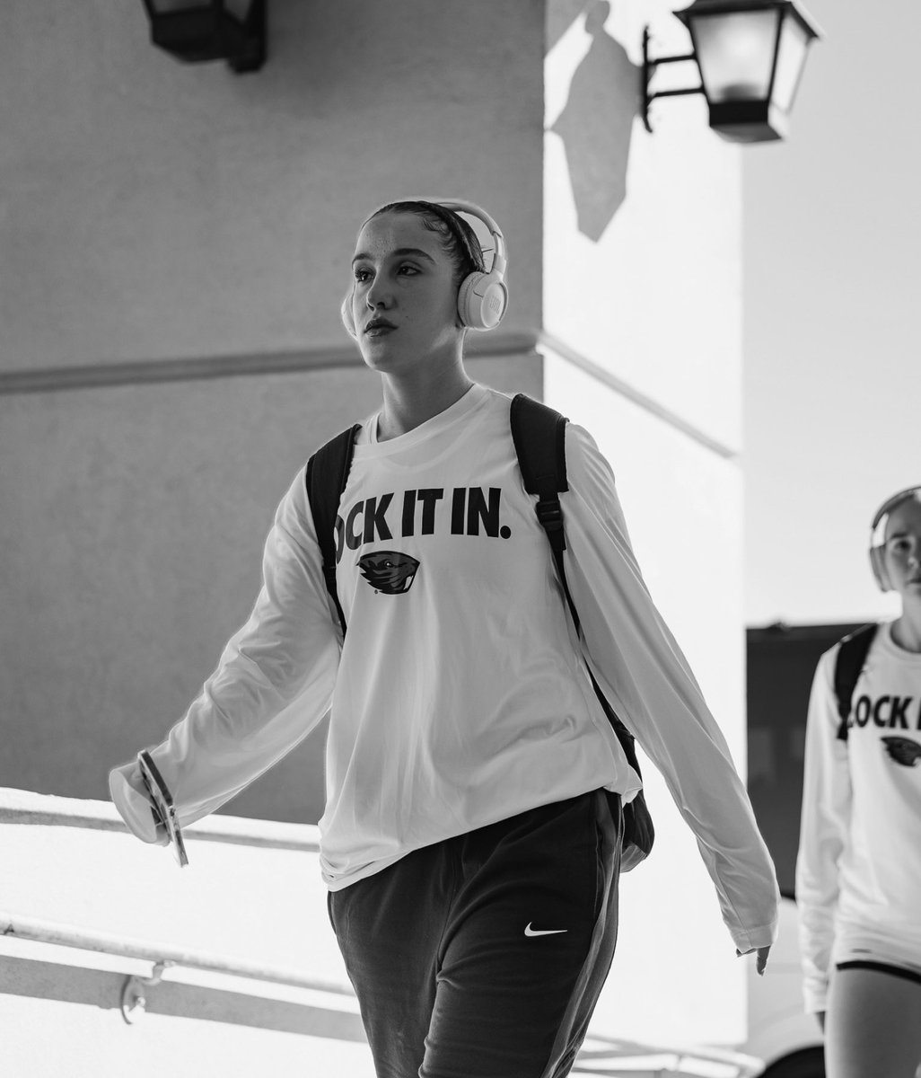 lucianavarrosem's tweet image. Stay humble #7;
#year3✅🧡