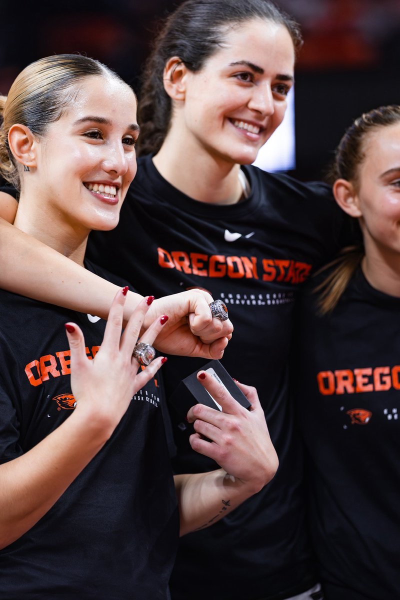 lucianavarrosem's tweet image. Stay humble #7;
#year3✅🧡