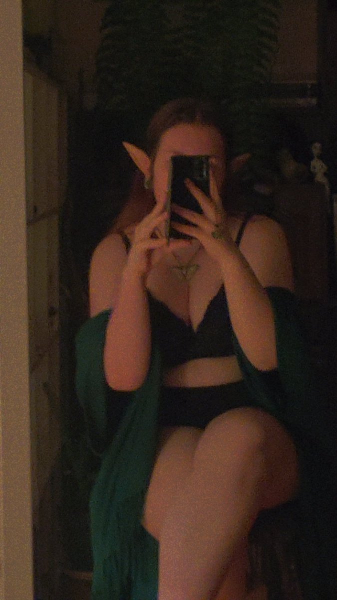 krolica :3 tweet media