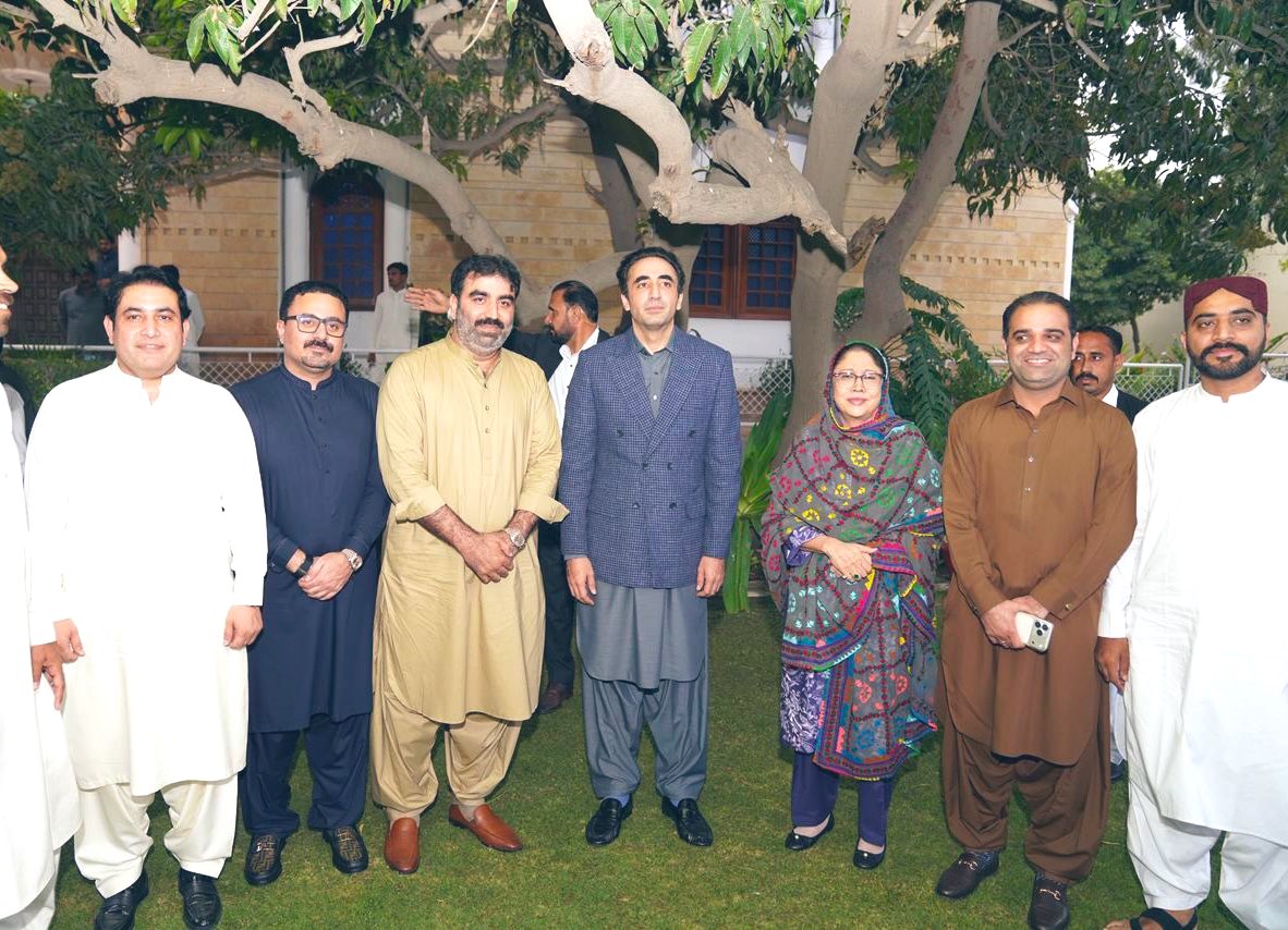 عید کے دوسرے روز چئیرمین محترم بلاول بھٹو زرداری صاحب محترمہ ادی فریال ٹالپر صاحبہ سے ملاقات