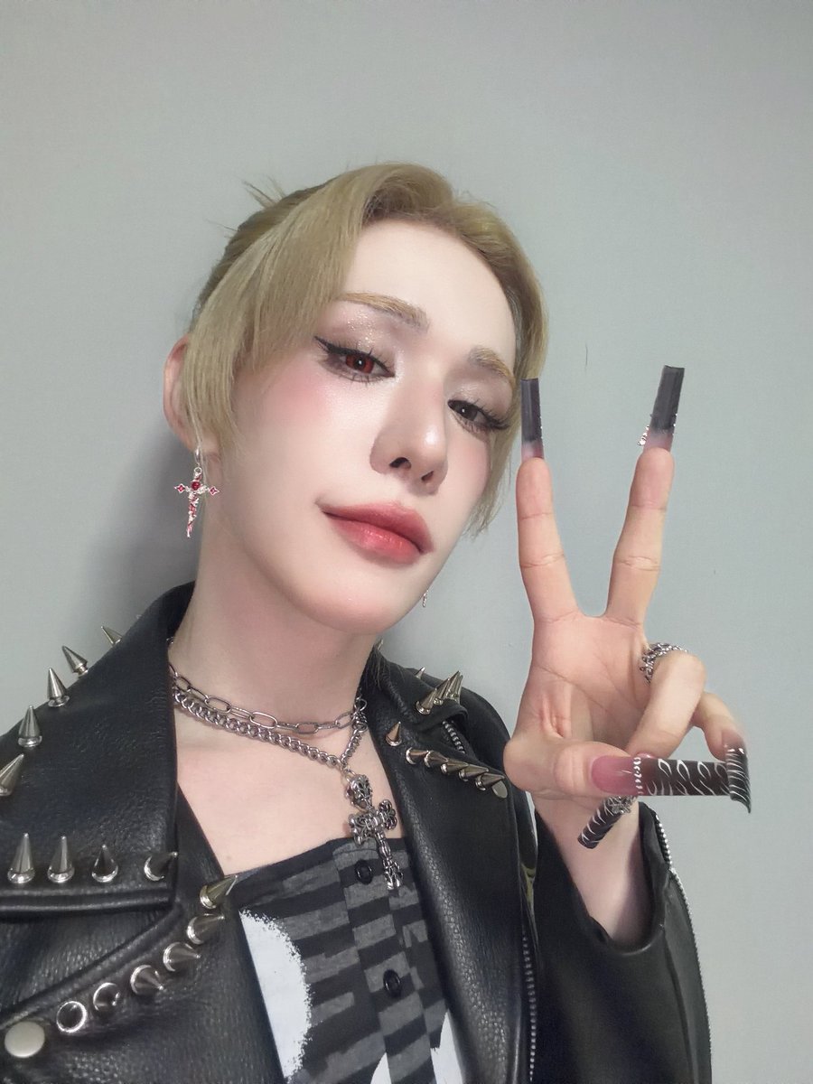 ˖ 𑣲 xo, my cyberbee :-P﹒ 🏳️‍🌈 tweet media