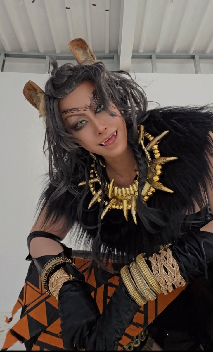 土曜日のオバブロ🦁。
とても楽しそうです。

衣装も手直しして、
鬣がフワフワっでご機嫌
#twstcosplay #twstコスプレ