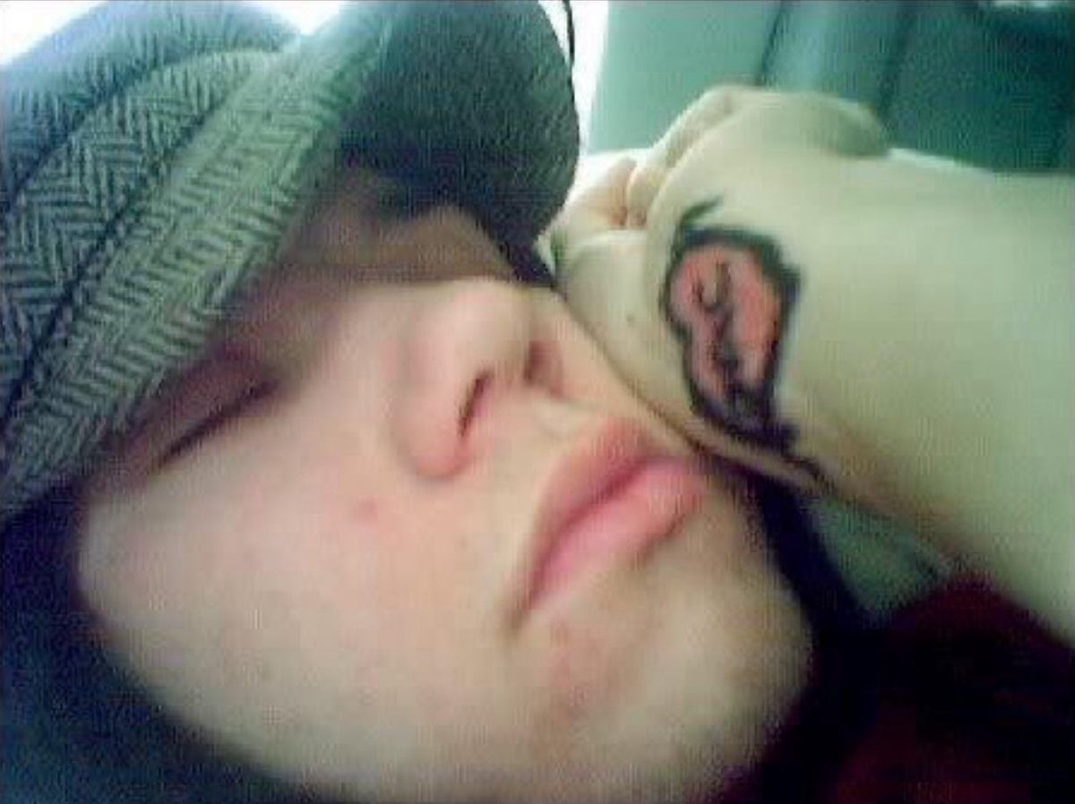 zoe 🤍| stream chuu tweet media