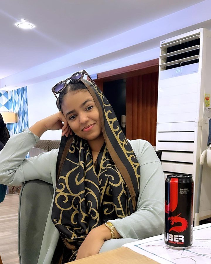 Zainab B ali tweet media